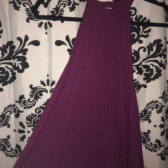 Flowy Keyhole Tank - Picture 2 of 4